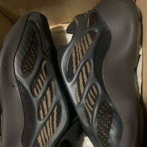 Yeezy 700 clay brown